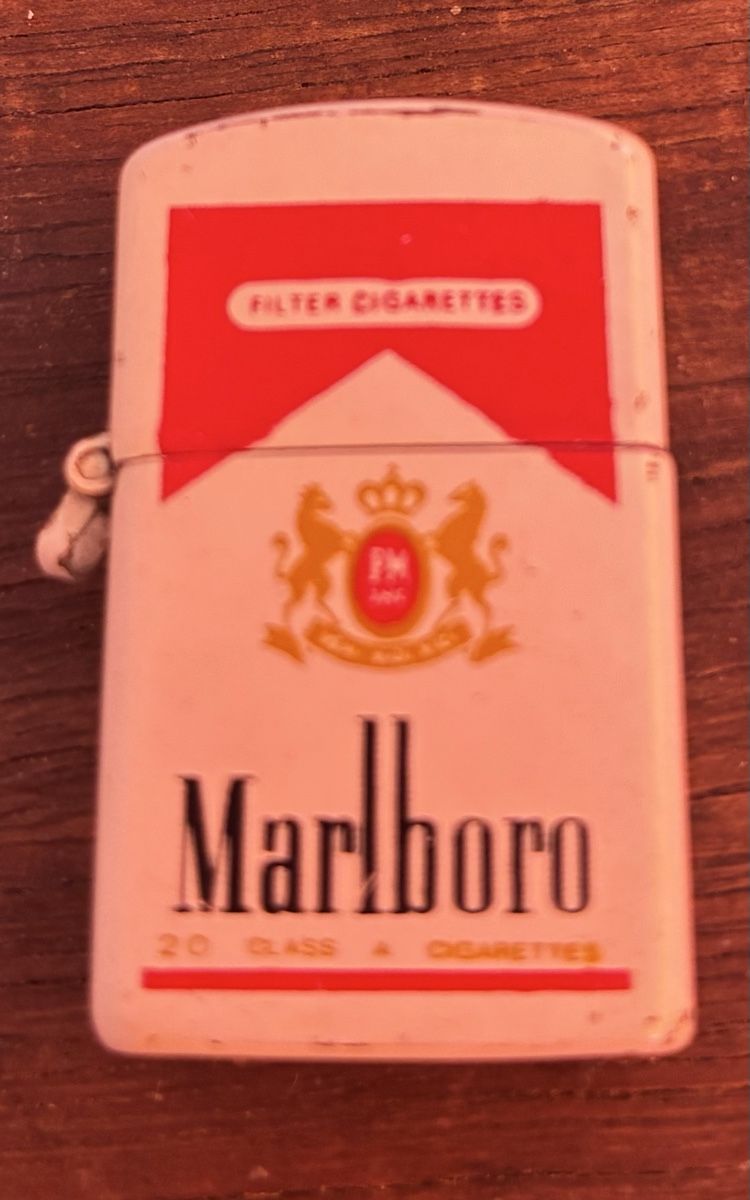 Marlboro Briquets: Mini-Feuerzeug Marlboro – D'occasion à Baden par Goldbaum
