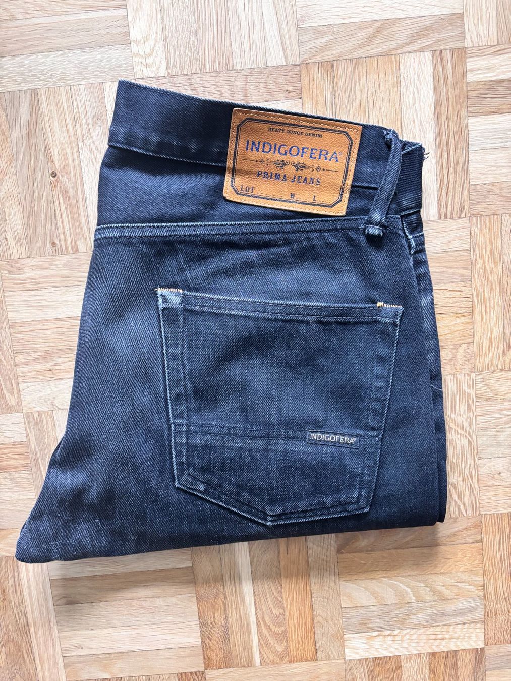 Jeans: Indigofera Selvedge Jeans Black – Usato da Thun venduto da maddox75