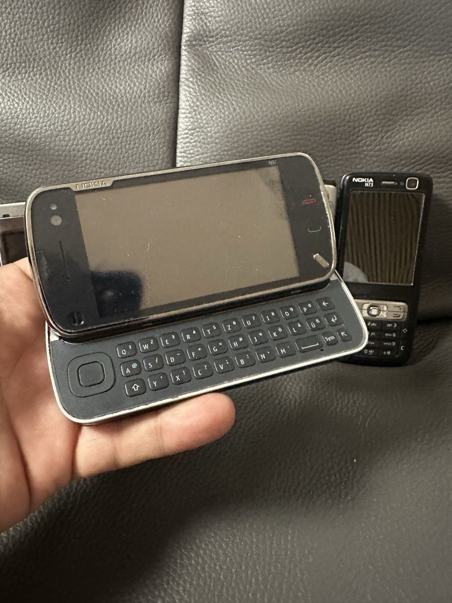 Nokia Telefoni cellulari / Smartphones: Nokia N Series 5x – Difettoso da Heerbrugg venduto da Amazon38 2