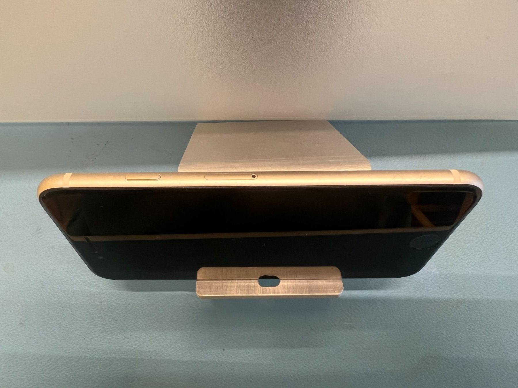 Apple Telefoni cellulari / Smartphones: iPhone SE (3e génération) 64GB Blanc – Usato da Sonceboz-Sombeval venduto da com_dt7m 9