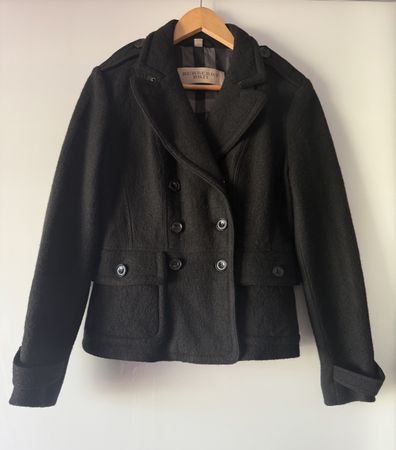 Burberry Brit noir, parfait pour l'hiver