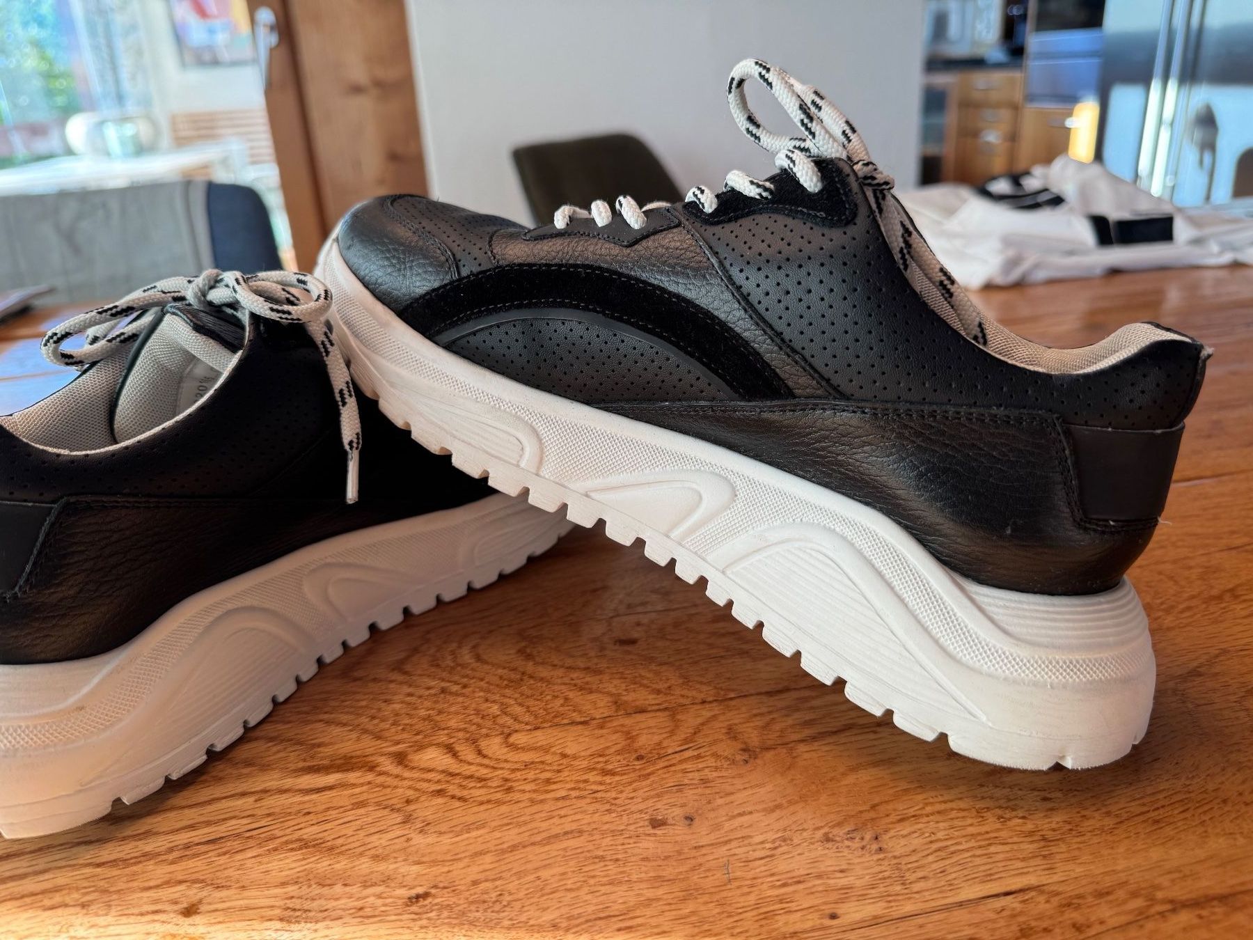 Bogner Scarpe da donna: Bogner Sneaker, cooles Modell, Gr. 39 – Usato da Oberrohrdorf venduto da maggys15 2