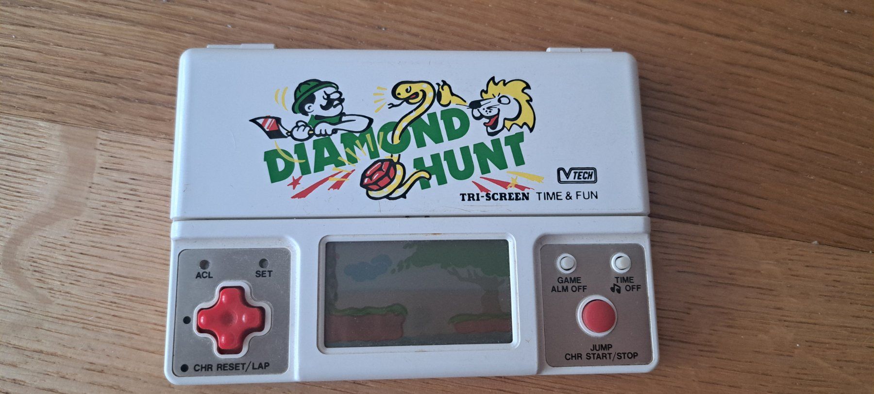 game&watch Console: VTech Tri-Screen Time & Fun – Diamond Hunt (1982) – Usato da Rothrist venduto da Mogli7474 6
