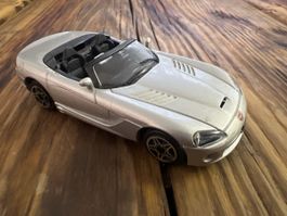Biete Bburago 1:43 Viper SRT10 Auto-Modell