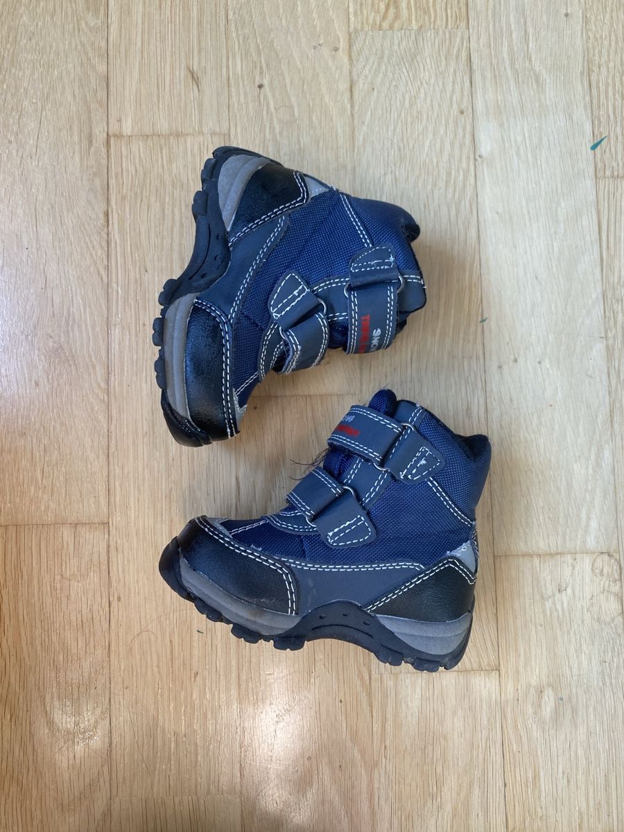 Scarpe per ragazzi: Winterschuhe Cortina 20 – Usato da Zürich venduto da Mariaov 2