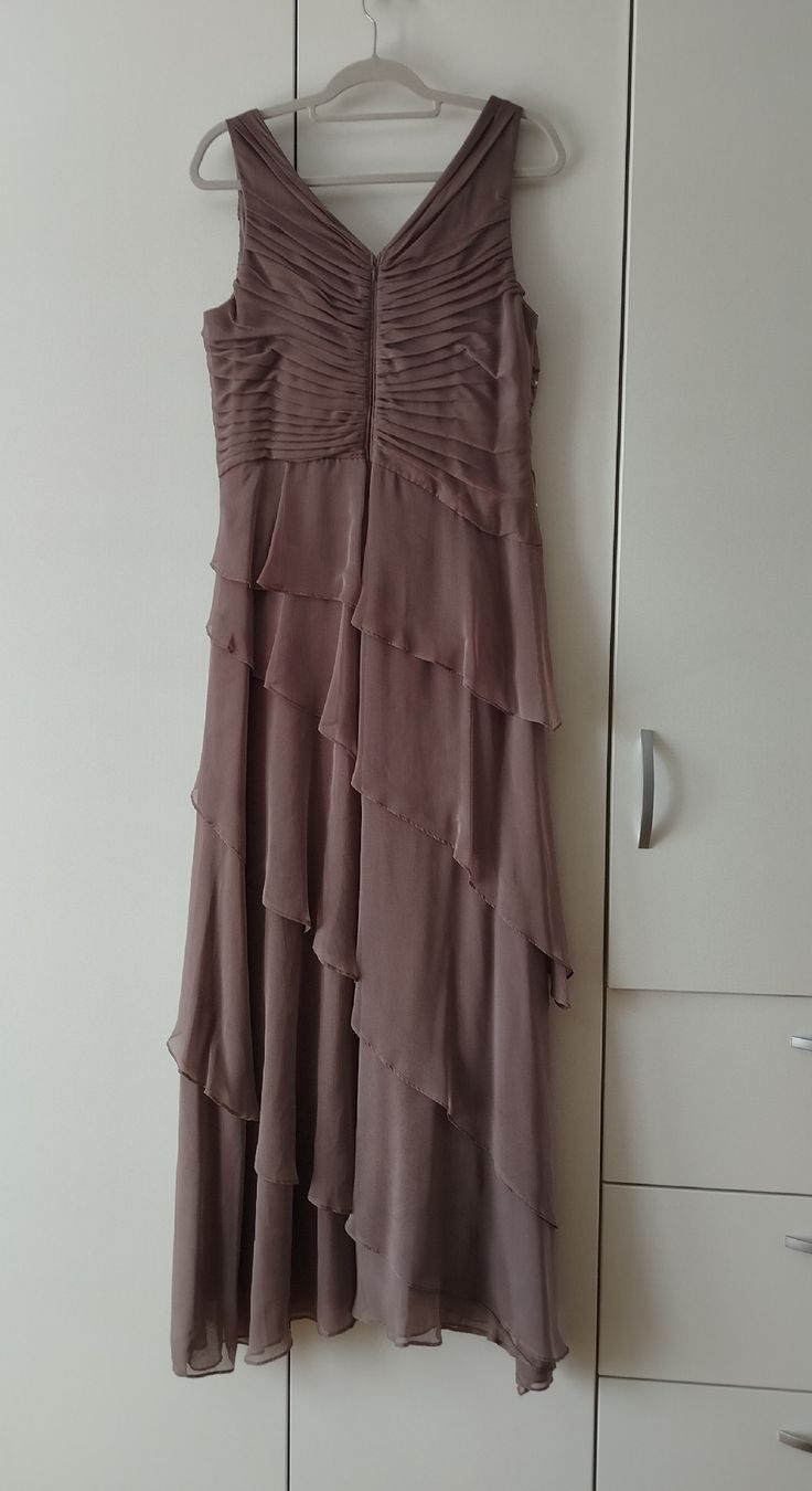 Vestiti: Abendkleid, Festtagskleid – Usato da Eschlikon TG venduto da mahalegu 1