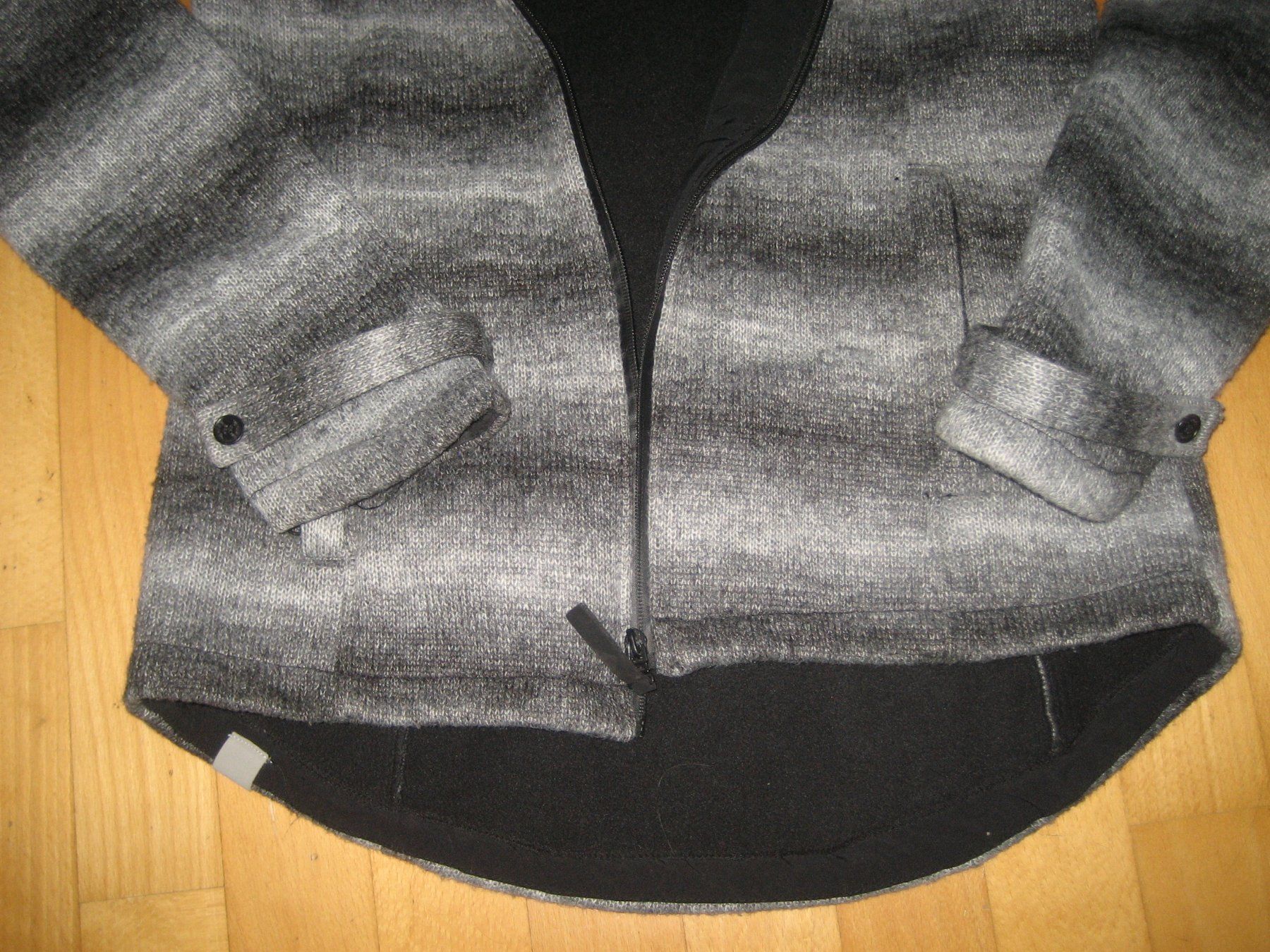 Bench Giacche: Tolle Winterjacke, "Bench", col. Grautöne, schön warm – Usato da Unterengstringen venduto da Olifant4 2