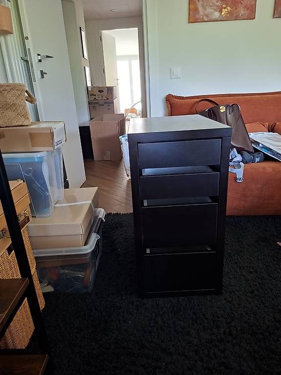 Cassettiere: Cassettiera Ikea nera – Usato da Gentilino venduto da pia_s7p9 1