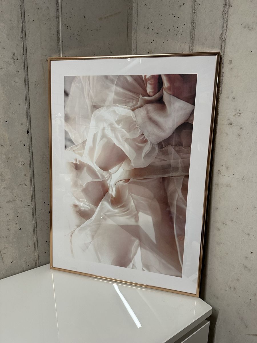 Poster & Bilder: Sinnliches Bild – Gebraucht aus Küsnacht ZH von adr_669g