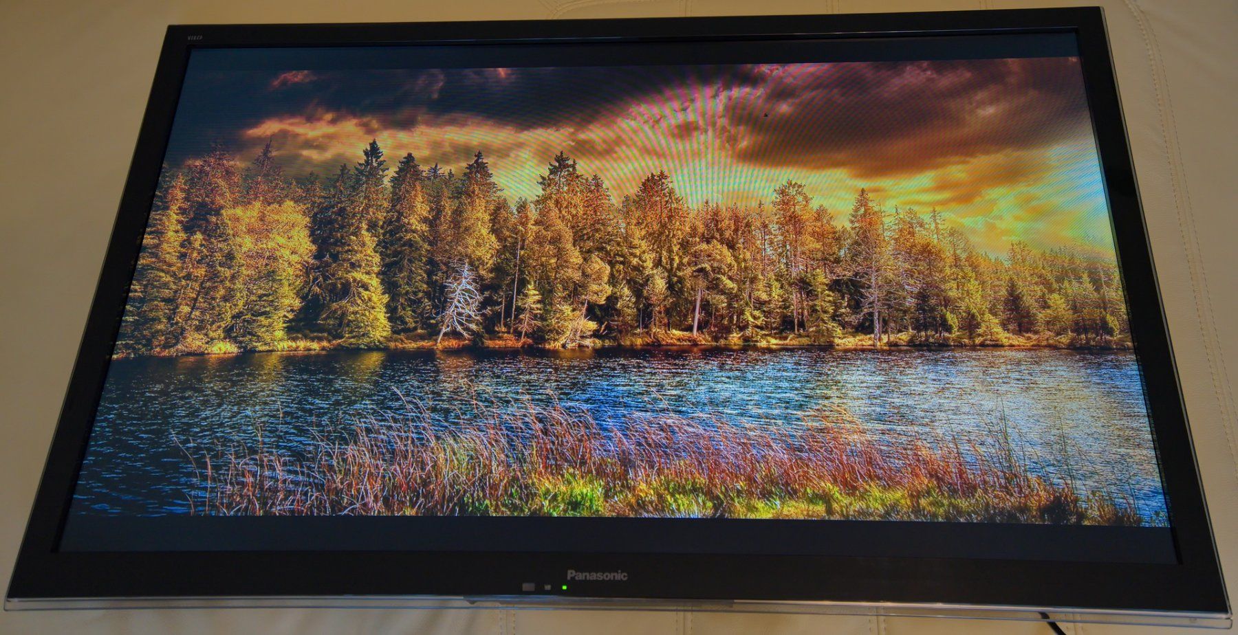 Panasonic Fernseher: 42" PANASONIC TX-L42E5, IPS, FullHD – Gebraucht aus Montreux von _Dan