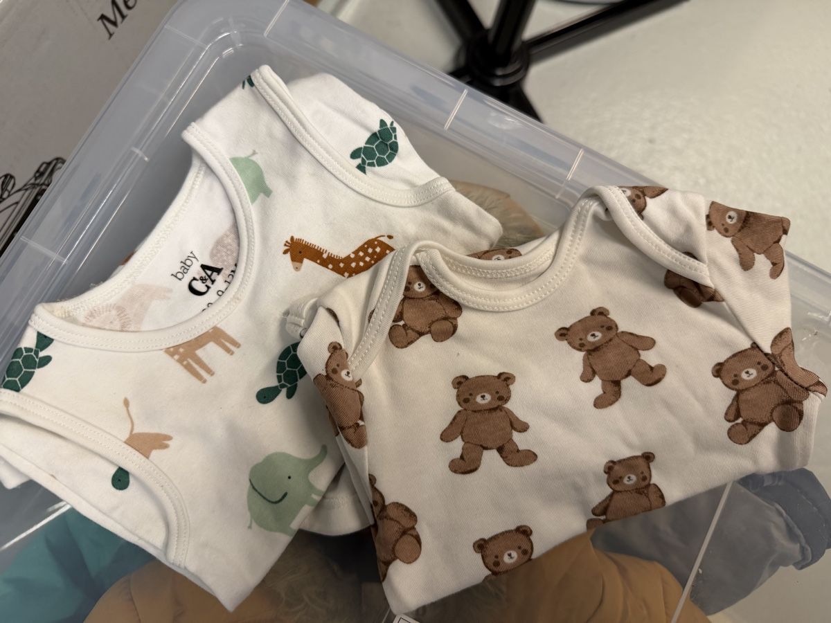 Lotti & Set di vestiti: Kinderkleidung und Schuhen  – Usato da Au ZH venduto da Ssamkova