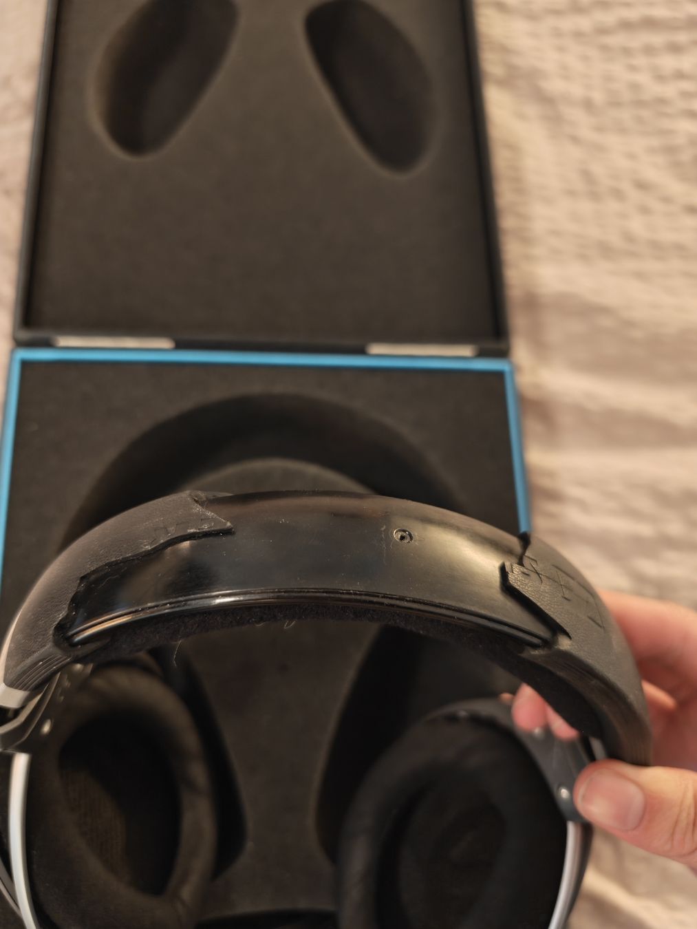 Sennheiser Cuffie: Sennheiser HD 700 – Usato da Zürich venduto da Danny. 2