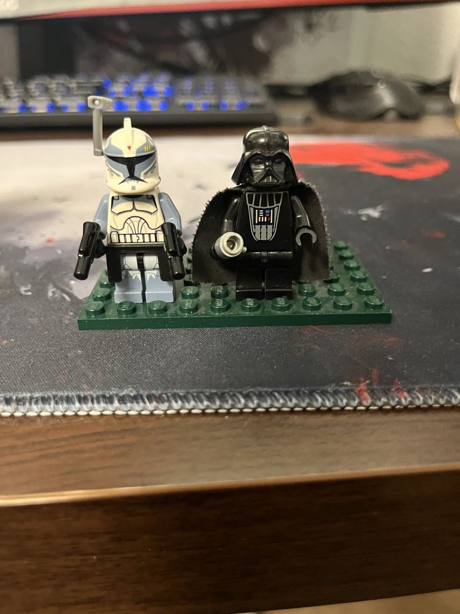 Lego Giocattoli: Lego Star Wars Commander Wolffe & Darth Vader Light Up – Usato da Geuensee venduto da kay_rj67