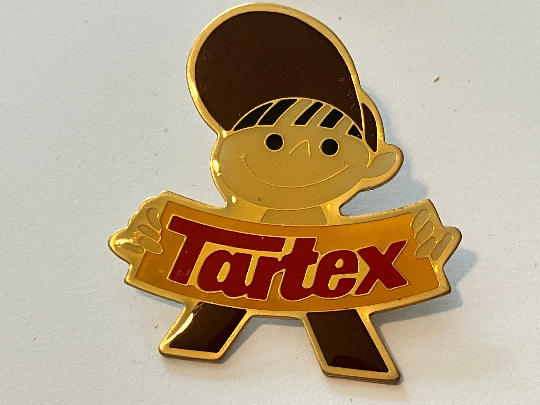 Placchette & Badge: 1 Pin Tartex – Usato da Basel venduto da djwwpp