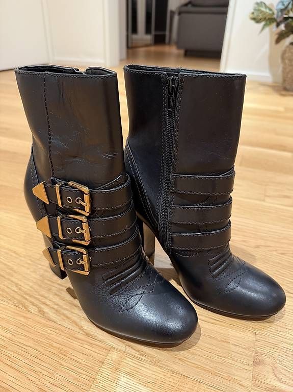 Damenschuhe: Guess – Gebraucht aus Buttikon SZ von yol_8dps 1