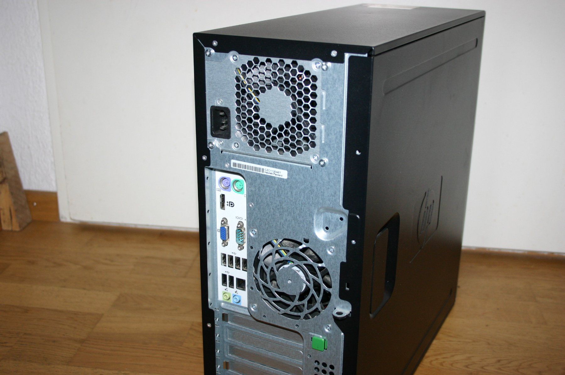 Hewlett Packard PC: HP Compaq Elite 8100 mit XP SP3, I5 & Cardreader – Usato da Stettlen venduto da Bigjm 1