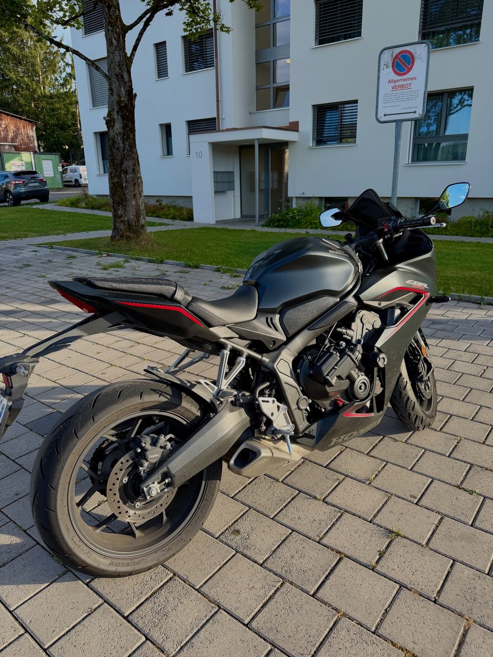 Honda Route: Honda CBR 650r 35kw E-Clutch – D'occasion à Neuenhof par del_99by 3
