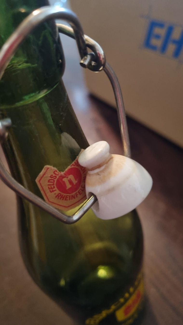 Bevande alcoliche: Bierflasche Brauerei Feldschlösschen – Usato da Basel venduto da Jcva 7