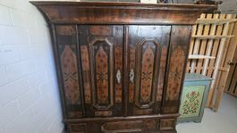 Antiker Schrank