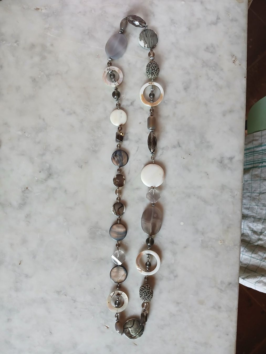 Catenine: Collana pietre miste e metallo lunghezza 48cm – Usato da Baar venduto da fla_v78d