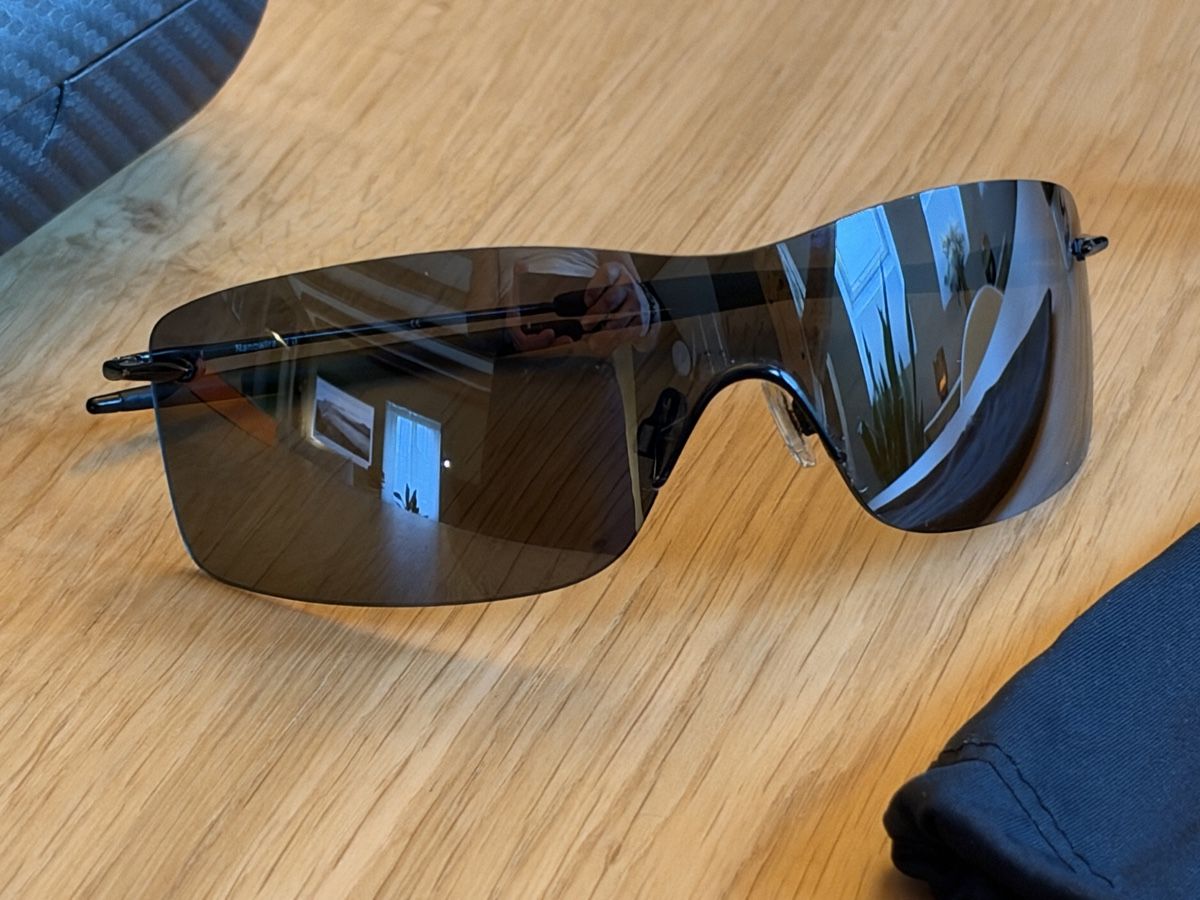 Oakley Occhiali & Lenti: Oakley Sonnenbrille – Usato da Tagelswangen venduto da decci 1