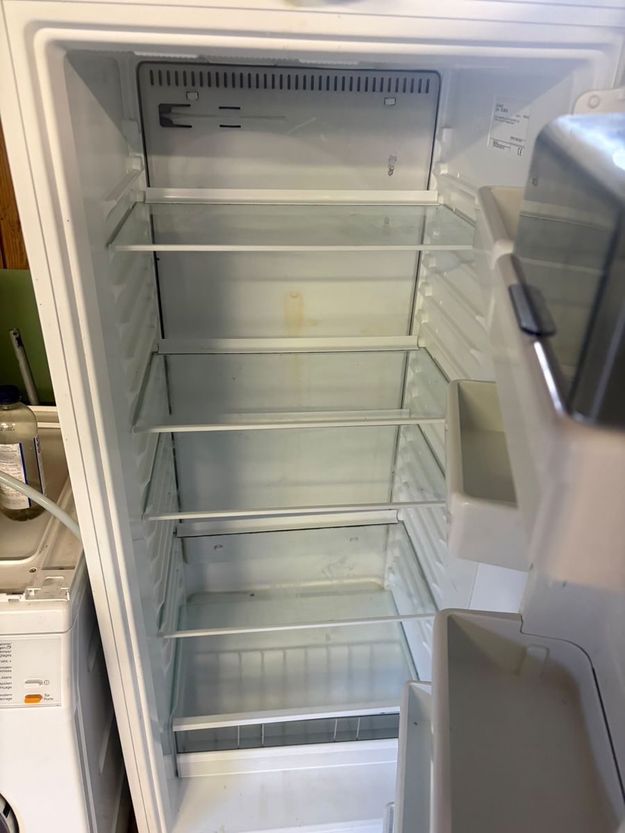 Fust Frigoriferi: Kühlschrank  – Usato da Rapperswil SG venduto da kat_rw8q 1