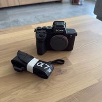 Sony A7 IV Body (~3848 Auslösungen, Garantie bis 05.2027)