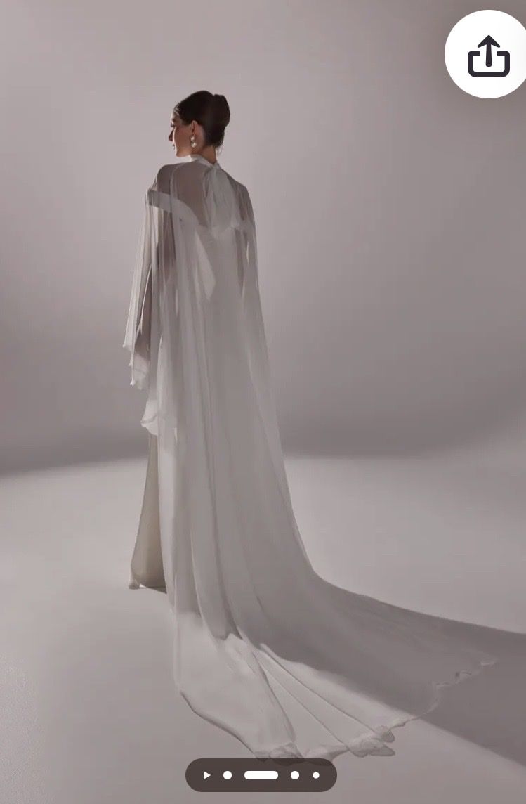 Autres vêtements femmes: Bridal cape – Neuf avec emballage d'origine à Fribourg par JujuZ 1