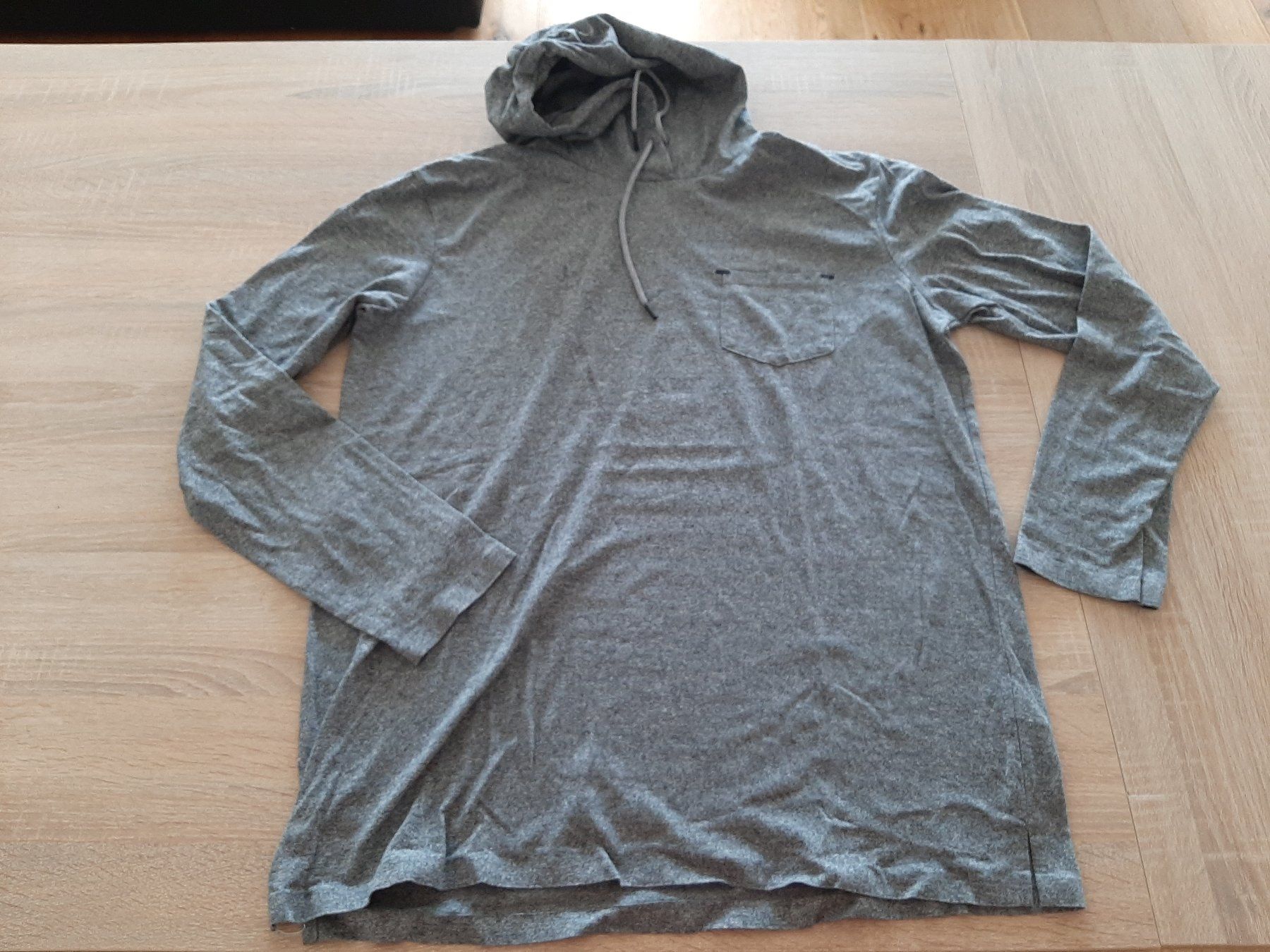 Quiksilver Maglioni & Felpe: Quiksilver Kapuzenpullover grau Grösse L , dünner Pulli – Usato da Menziken venduto da Rien1