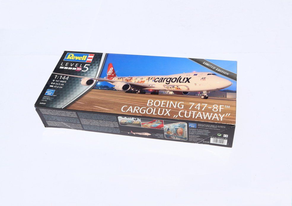 Revell Boeing 747-8F Cargolux Modellbausatz - Cutaway Design Im Maßstab 1:144