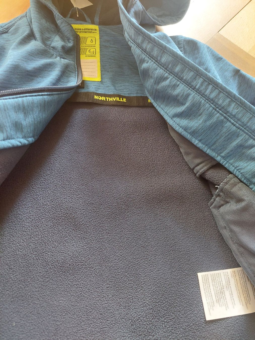 C&A Giacche & Cappotti: Northville (C&A) Softshelljacke Grösse 128 – Usato da Beckenried venduto da Havacola 5