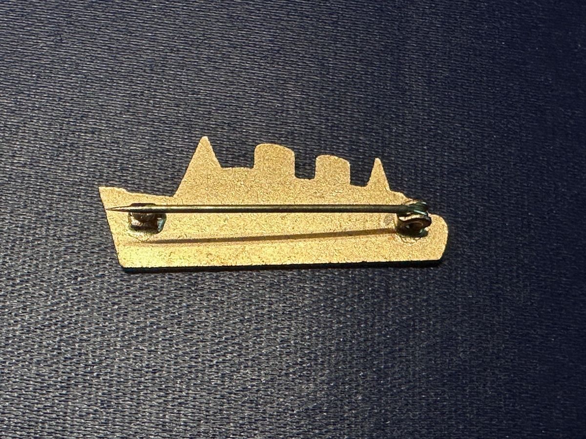Placchette & Badge: Dampfer MAURETANIA Email Souvenir Pin – Usato da Steffisburg venduto da bwt56 2