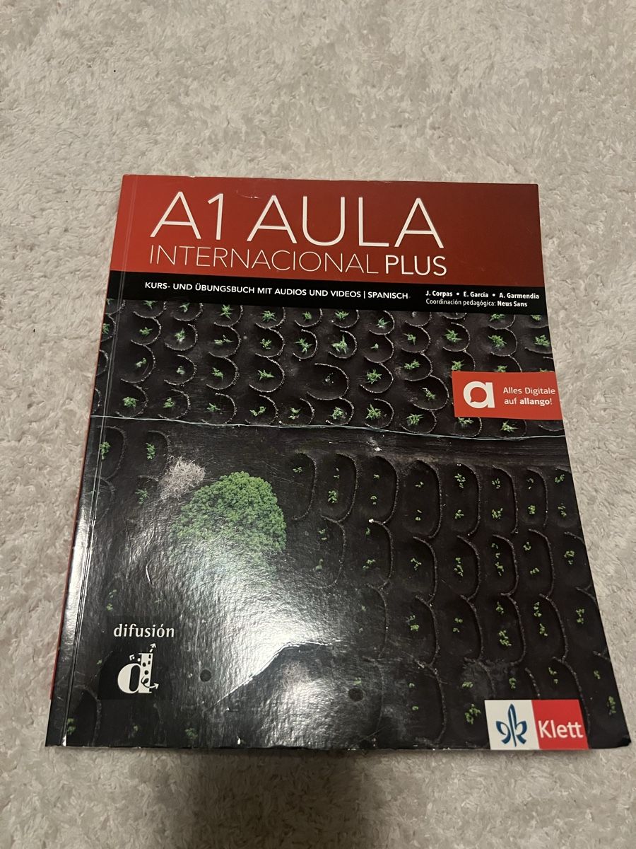 Libri: A1 Aula International PLUS - Spanisch NEU – Nuovo (secondo la descrizione) da Oensingen venduto da a.hamii