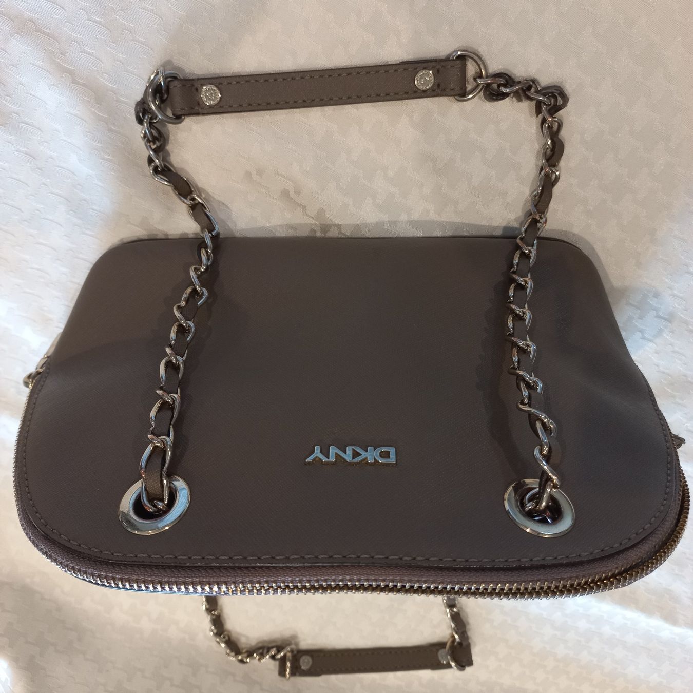 DKNY Sacs femmes: Sac à main DKNY – D'occasion à Dompierre FR par fat_xth5 9