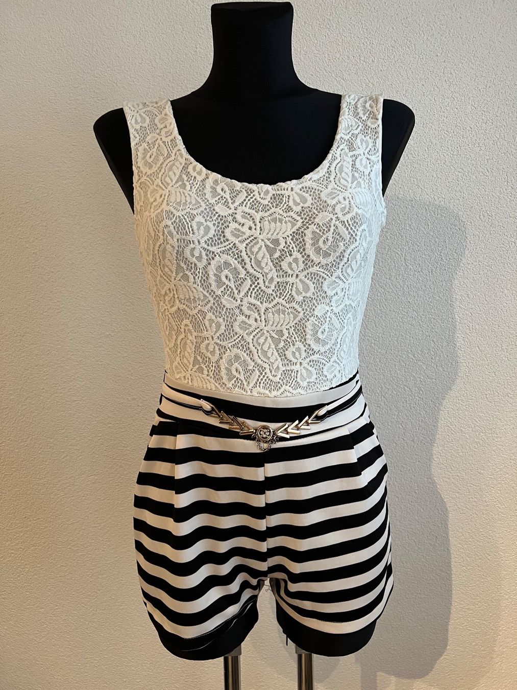 Tute: Jumpsuit kurz NEU – Nuovo e nell'imballaggio originale da Niederuzwil venduto da viv_8zxc