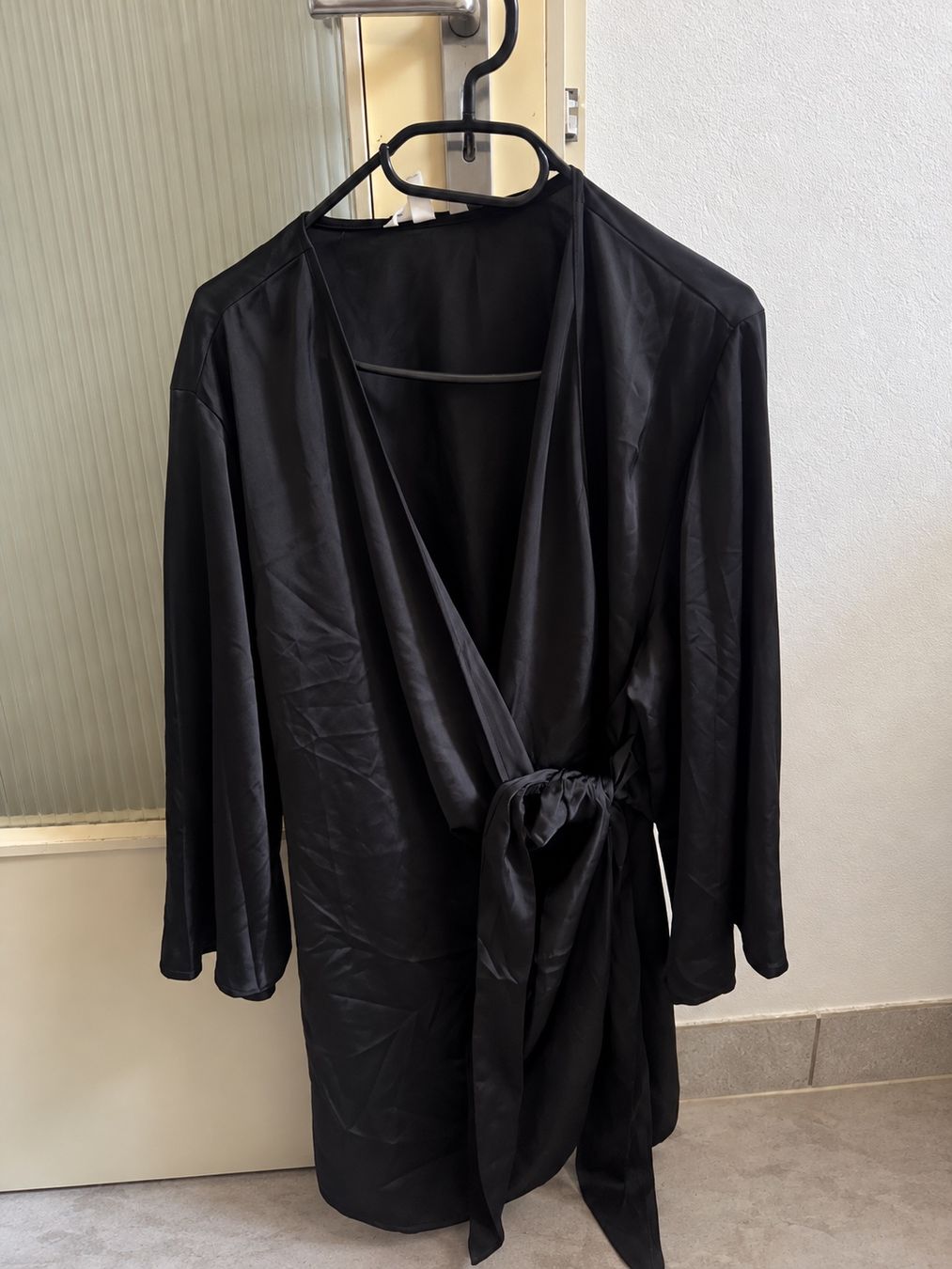 H&M Robes: Kleid h&m – D'occasion à Kirchberg BE par lea_kb6y