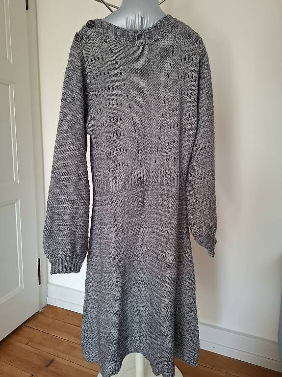 Vestiti: Nümph Strickkleid – Usato da Bern venduto da chs_9kyd 2