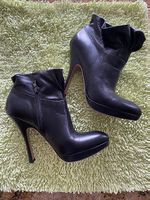 PRADA Stiefelette Schwarz Leder Gr. 40,5