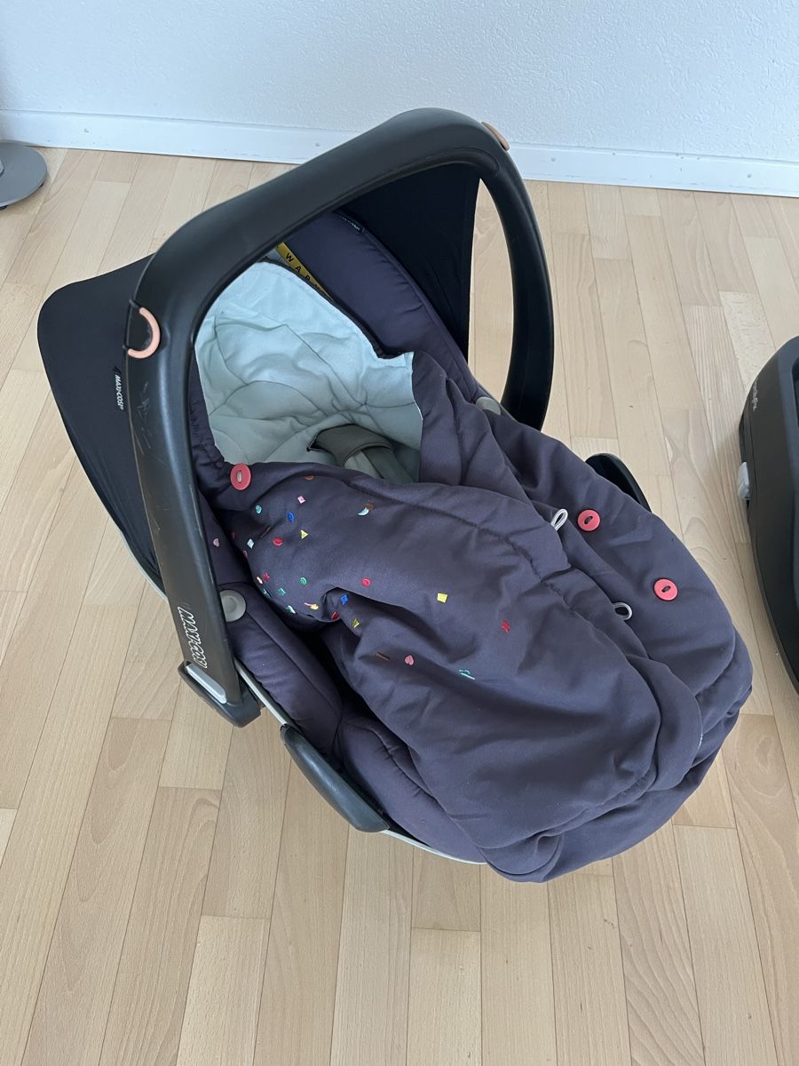 Maxi-Cosi Seggiolini per auto: Maxi Cosi Komplett-Set – Usato da Ostermundigen venduto da ser_cg8z 1