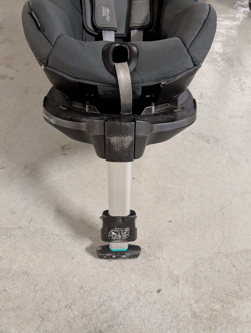 Britax Römer Auto-Kindersitze: Britax Römer Dualfix Plus – Gebraucht aus Pfäffikon ZH von vladimiras 4