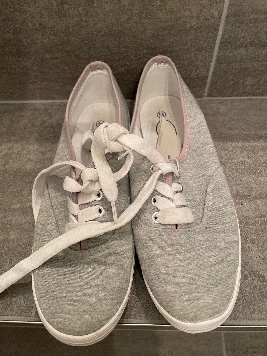 Scarpe da uomo: Halbschuhe Grösse 37 – Usato da Neuenkirch venduto da balani