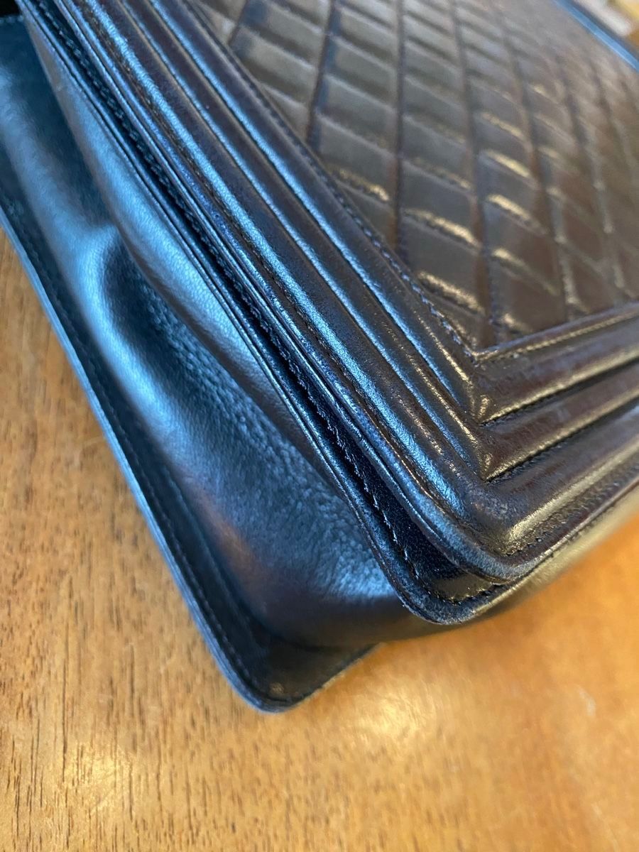 Chanel Sacs femmes: Chanel Boy Tasche schwarz mit silbrigem Hardware – D'occasion à Wollerau par Vinagoni 5