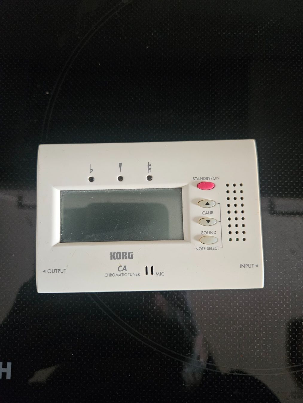 Korg Musikinstrumente: Korg Stimmgerät vergilbt – Gebraucht aus Luzern von Lucan_Valerius