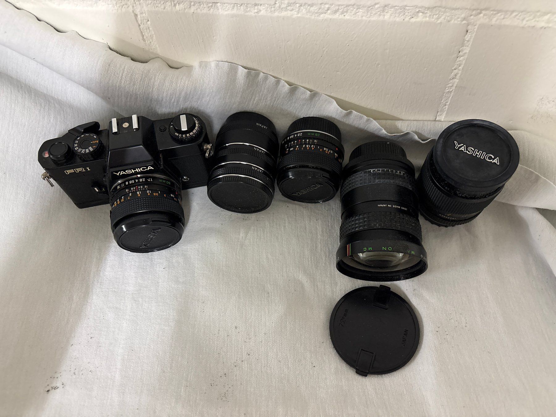 Fotocamera: Fotokamera Markio Yashica mit Objektiven – Usato da Glattbrugg venduto da Ariel012 7