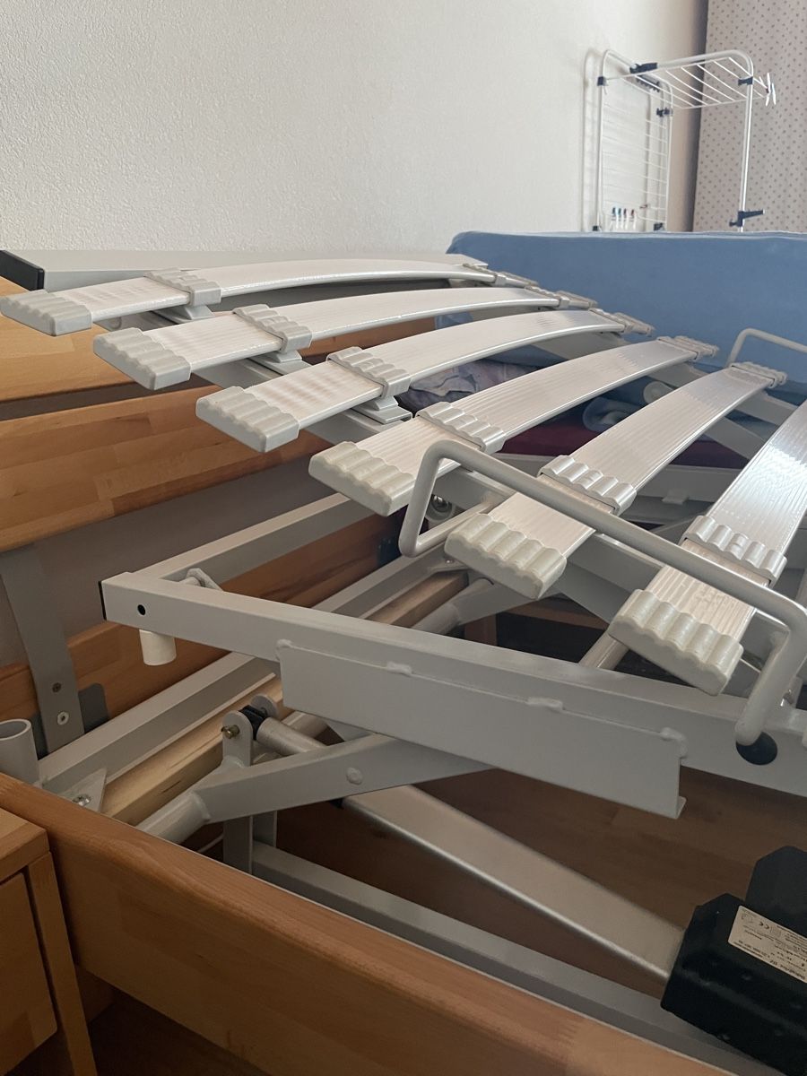 Letti: Pflegebett 90x200cm – Usato da Wil SG venduto da lui_sg 2