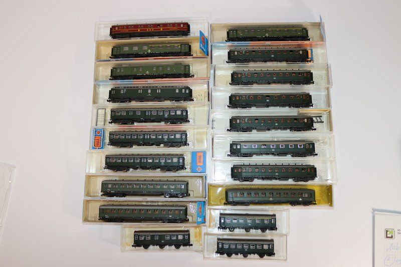 Roco Modellini di ferrovie: 20 Roco Wagen ( 501 ) – Usato da Kerzers venduto da Winu64