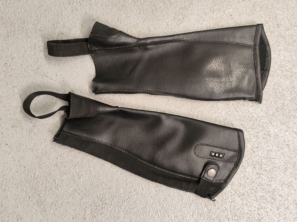 Gamaschen & Bandagen: Leder Chaps K-SMALL – Gebraucht aus Bergdietikon von Tigerstyle