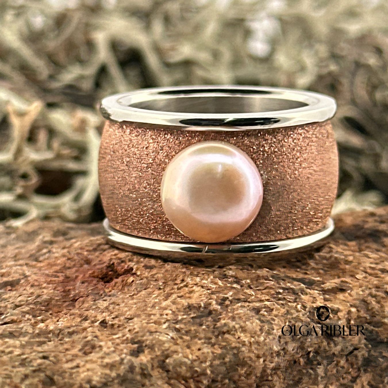Olga Ribler Anelli: Edelstahlring mit Perle, Gr. 58 – Nuovo (secondo la descrizione) da Luzern venduto da MonikaS03 5