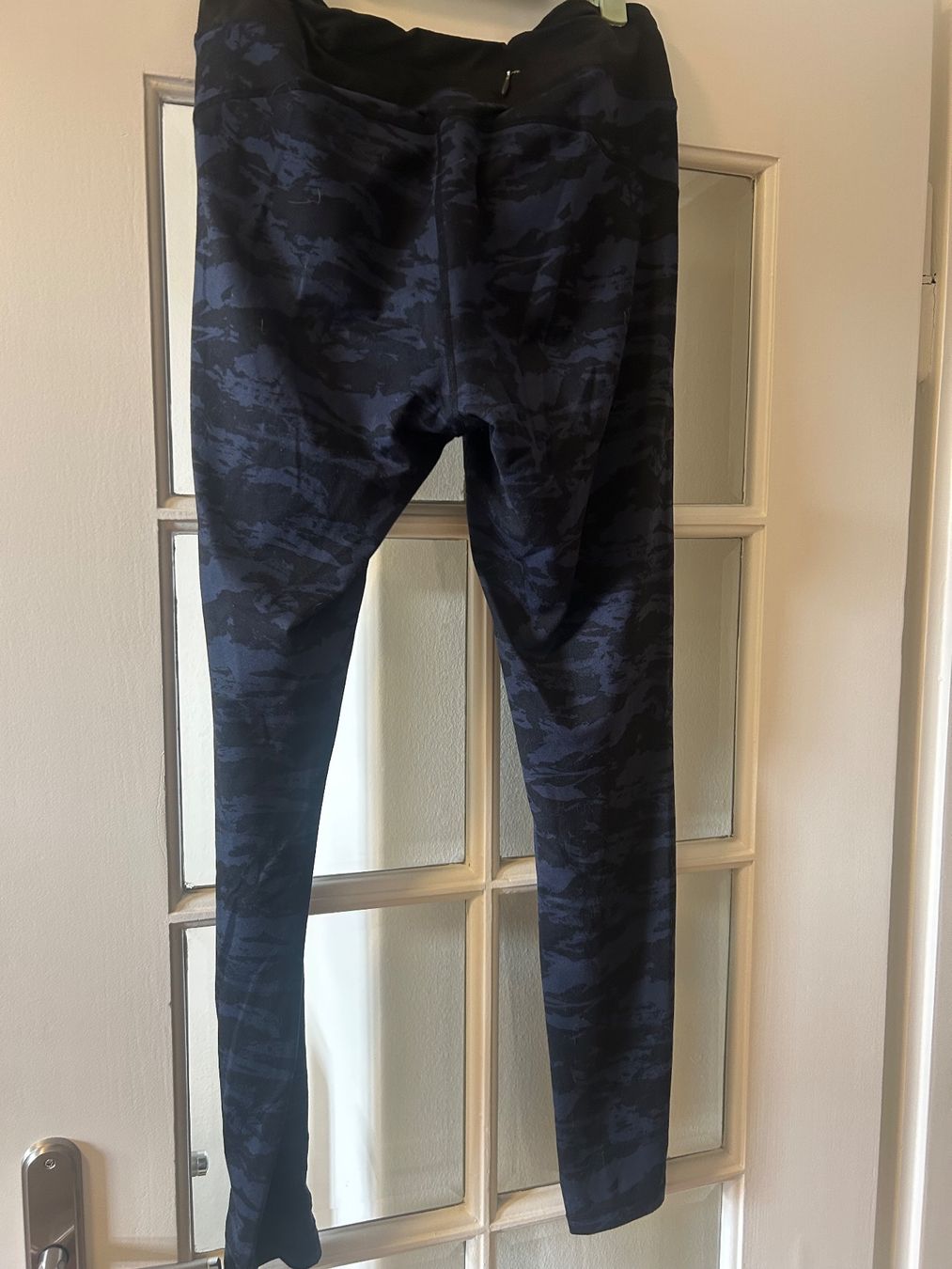 Leggings: Tchibo Sport Tights: Gr. L – Gebraucht aus Basel von Interstellar85 1