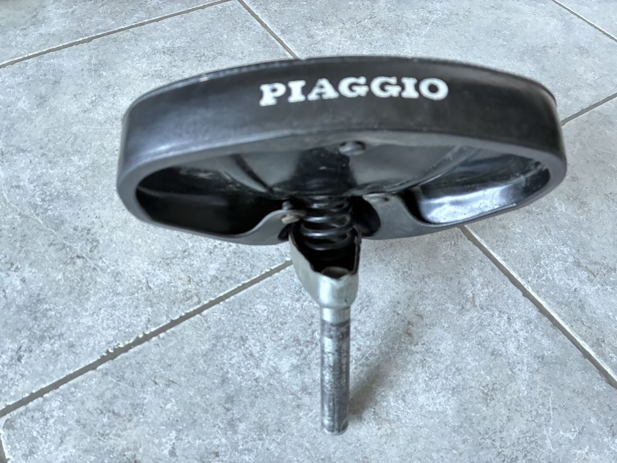 Piaggio Mofas: Piaggio Ciao Sattel  – Gebraucht aus Aarau Rohr von Sheeno 5